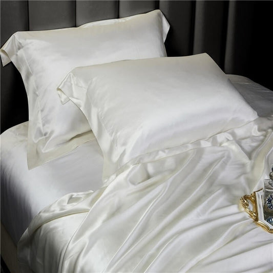 White 25 Momme Mulberry Silk Pillowcases (Set of 2)