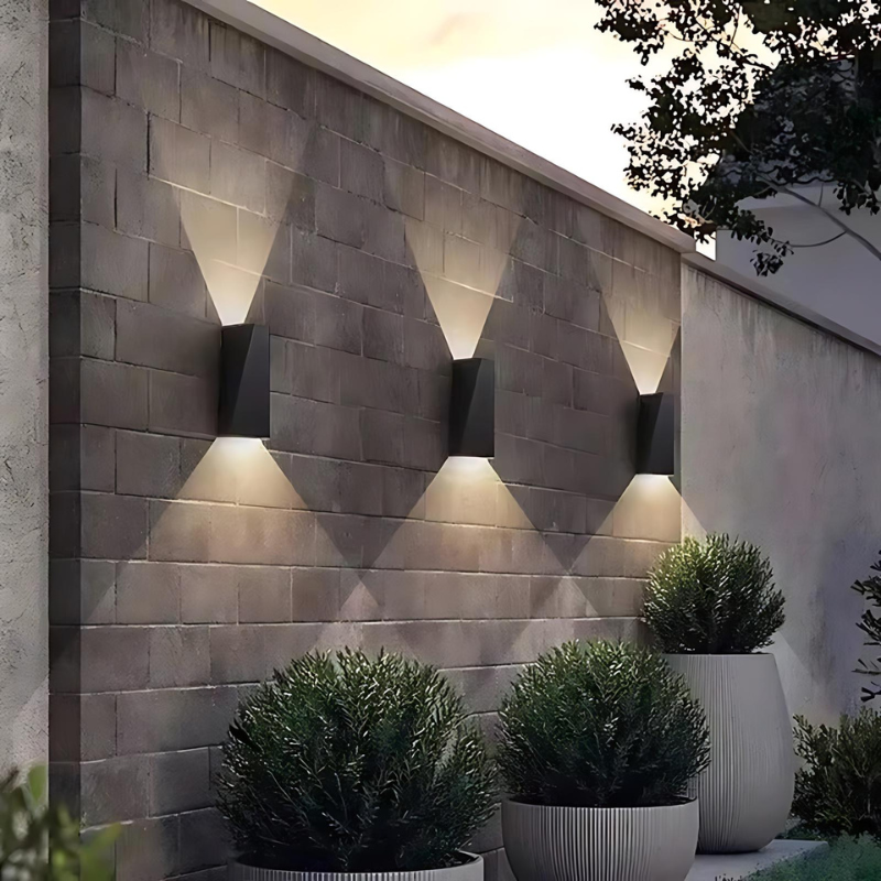 LED Wall-Mounted Fixture