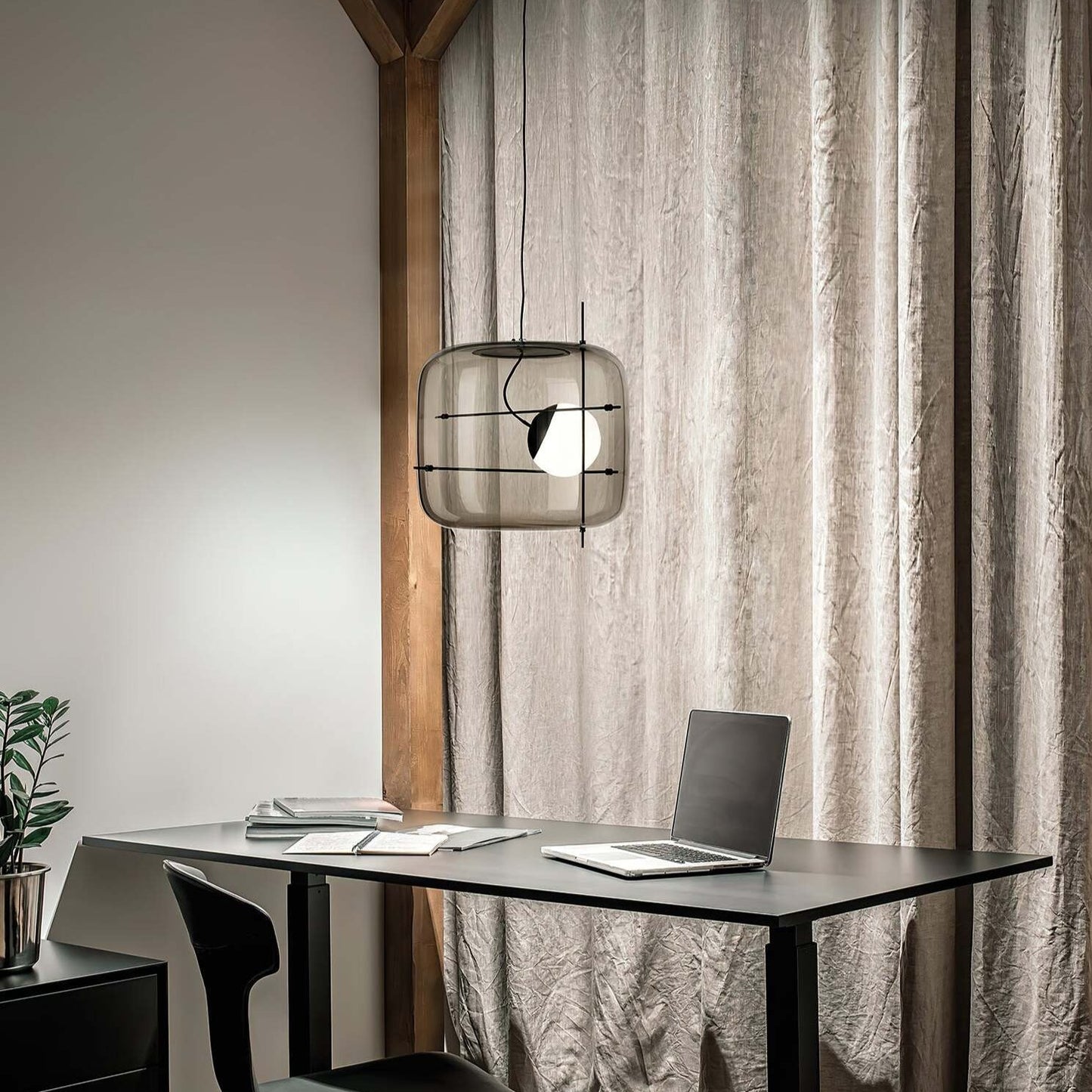 Plot Glass Pendant Light