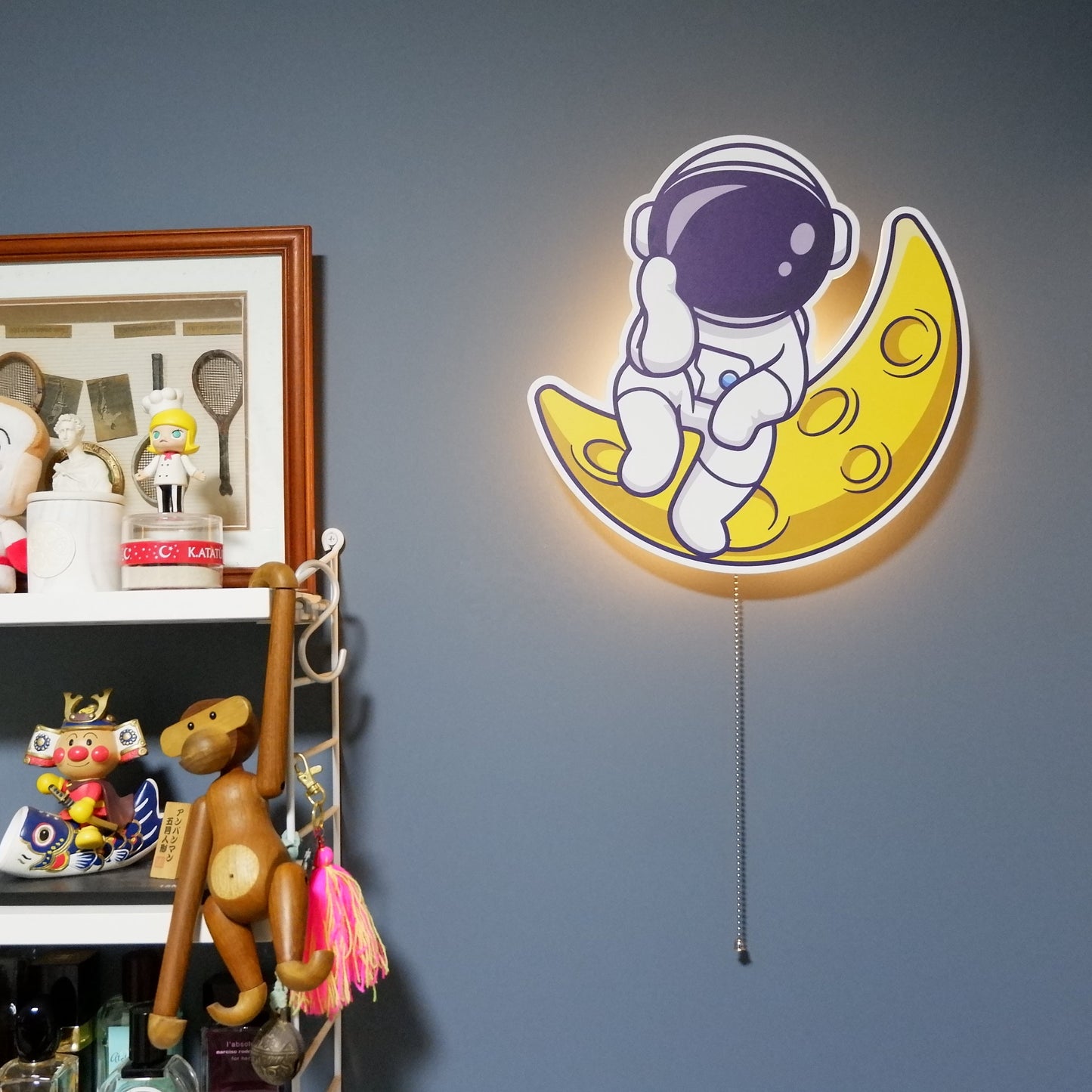 Astronaut Wall Light