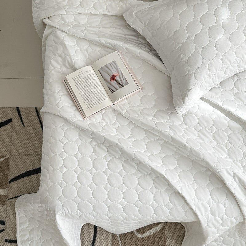 Circle Serenity Bedspread Set