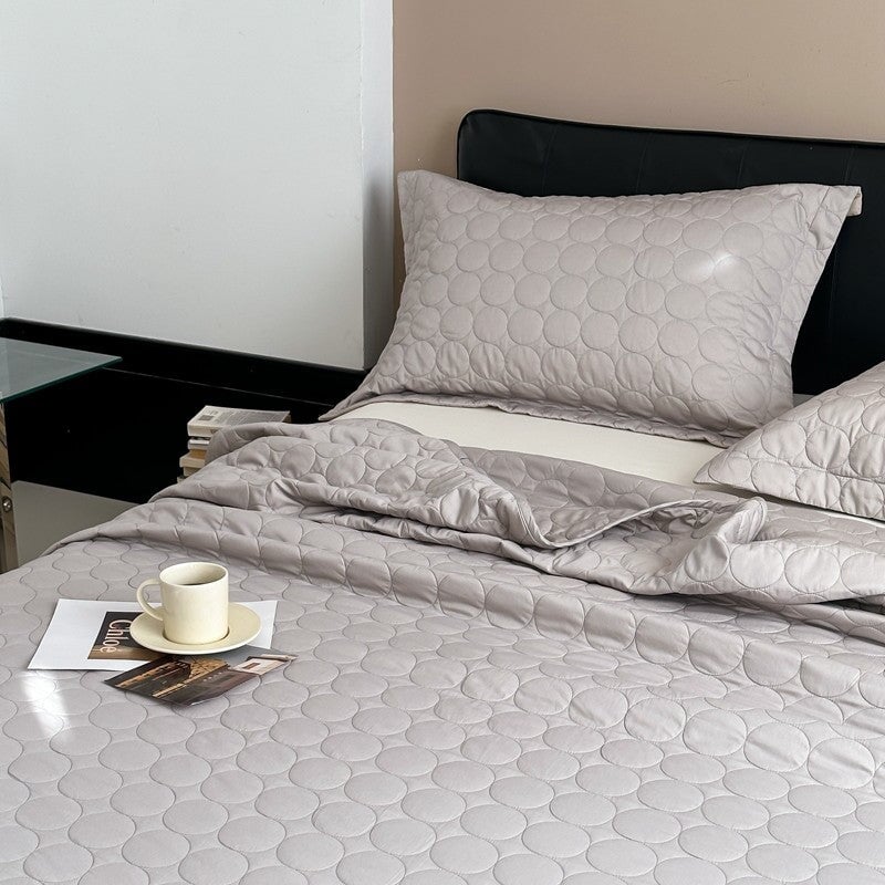 Circle Serenity Bedspread Set