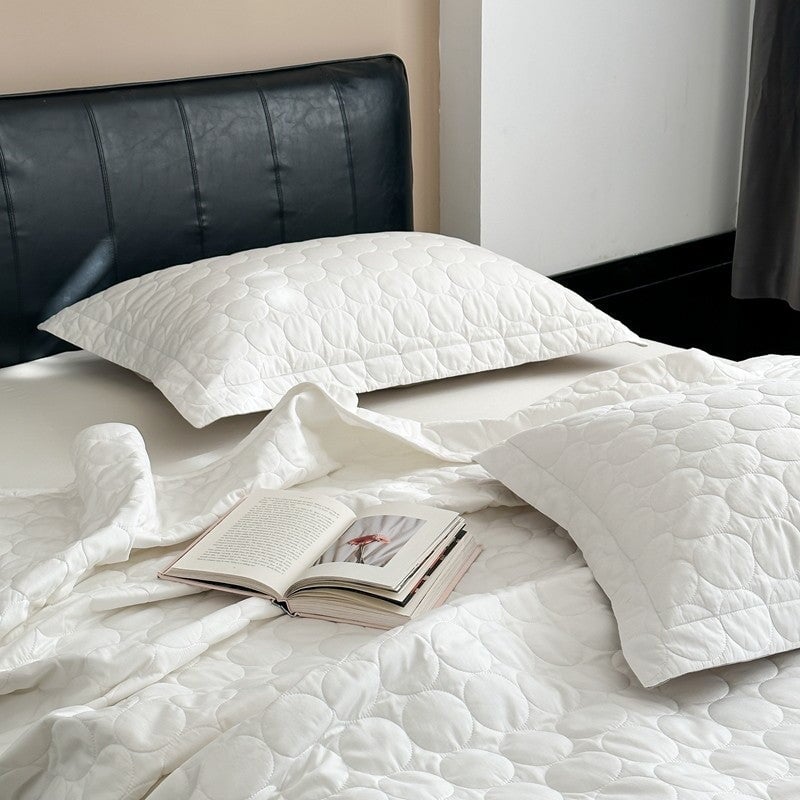 Circle Serenity Bedspread Set