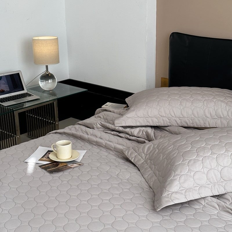 Circle Serenity Bedspread Set