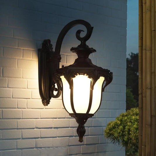 Vintage Outdoor Wall Lamp