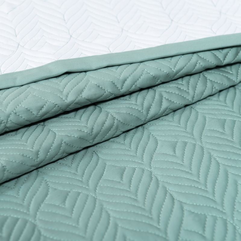 Herringbone Harmony 3 Piece Bedspread Set