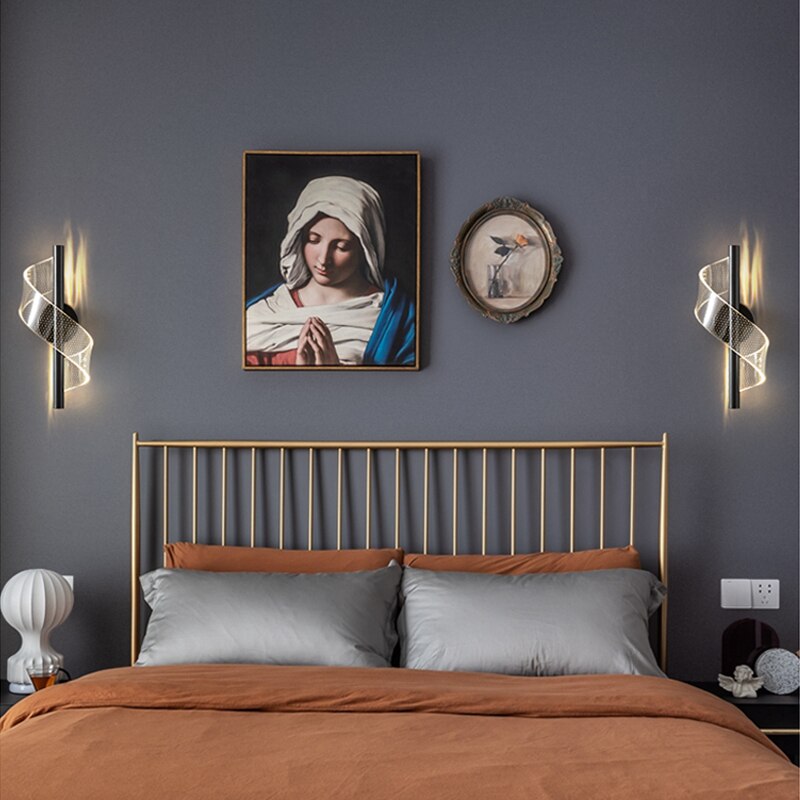 Glasspilar™ - Luxurious wall light with glass candelabra