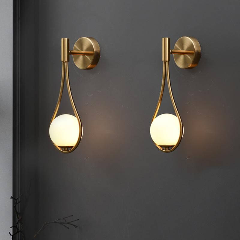 Sleek Design Wall Lamp