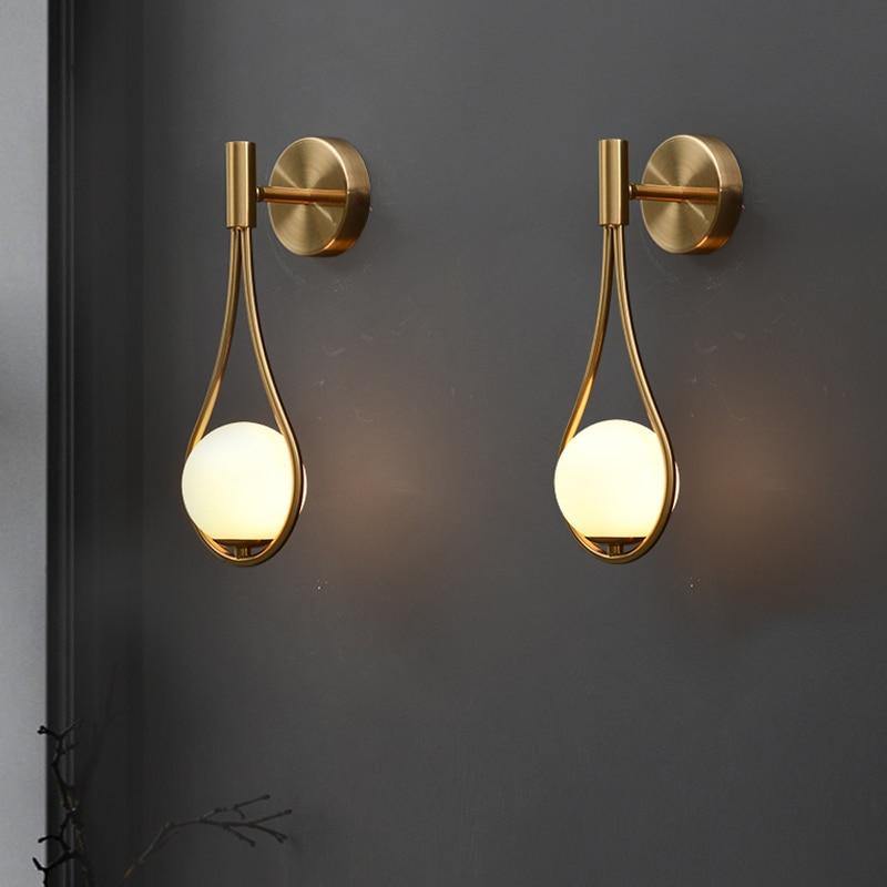 Sleek Design Wall Lamp