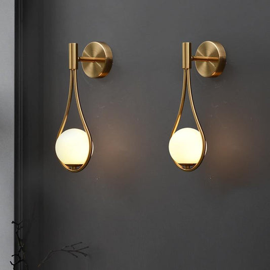 Sleek Design Wall Lamp