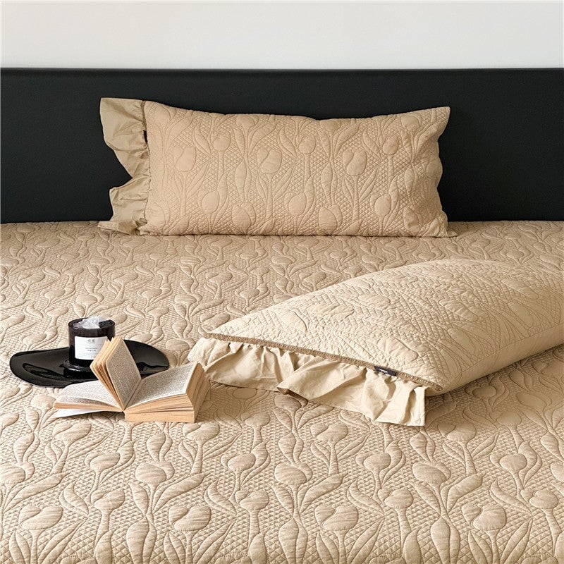 Tulip Elegance Bedspread Set