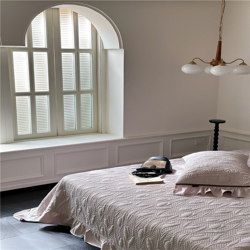 Tulip Elegance Bedspread Set
