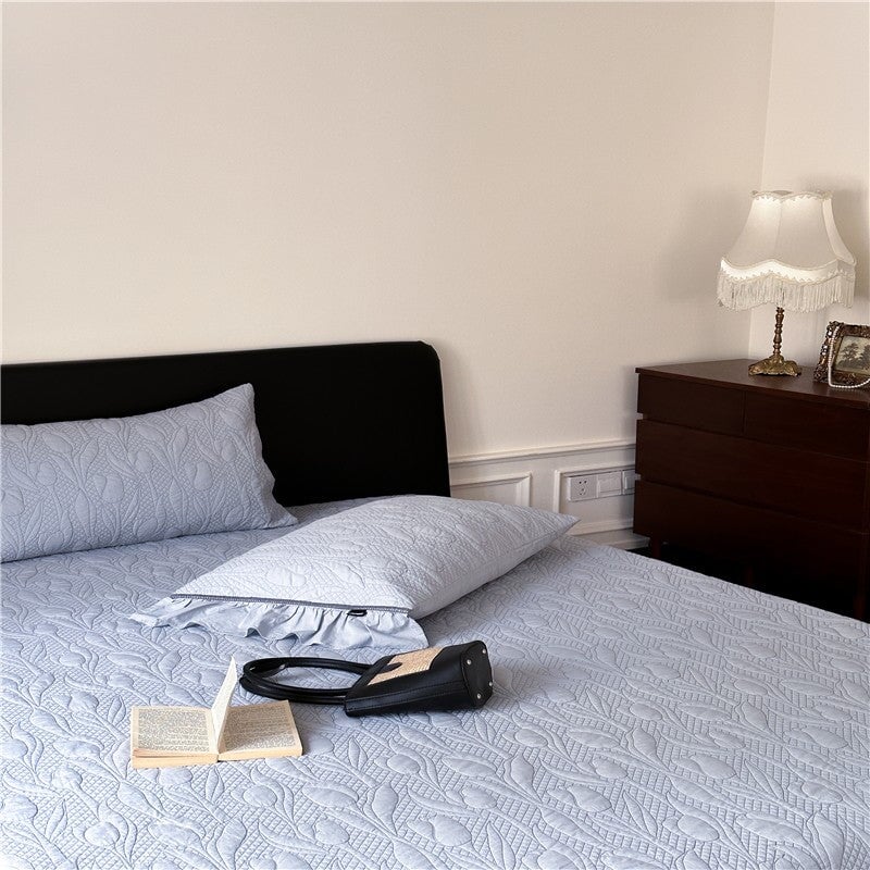 Tulip Elegance Bedspread Set