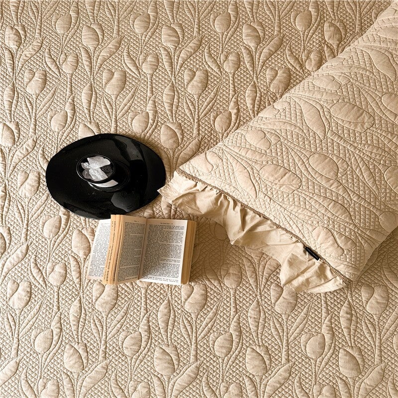 Tulip Elegance Bedspread Set
