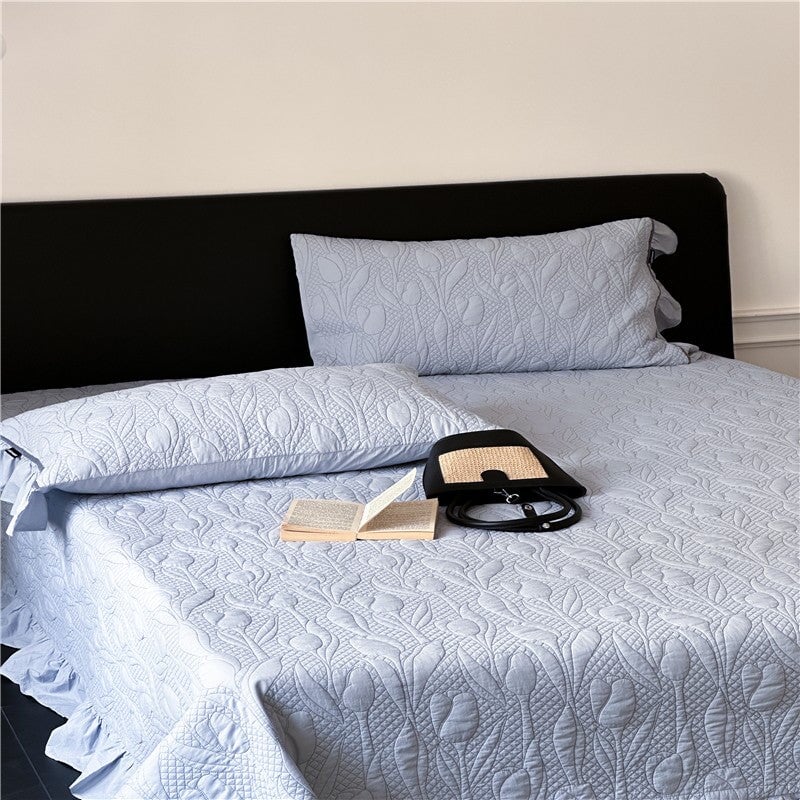Tulip Elegance Bedspread Set